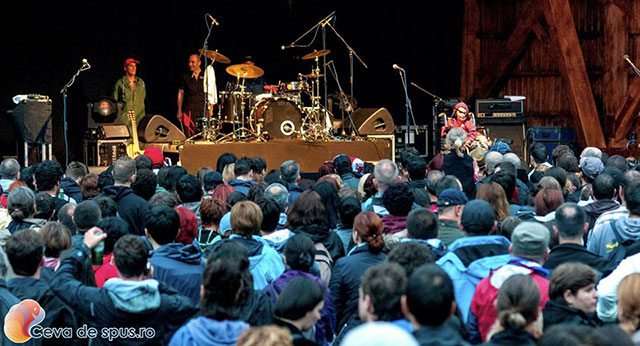 Meeting between Manu Chao and Ceva de Spus!